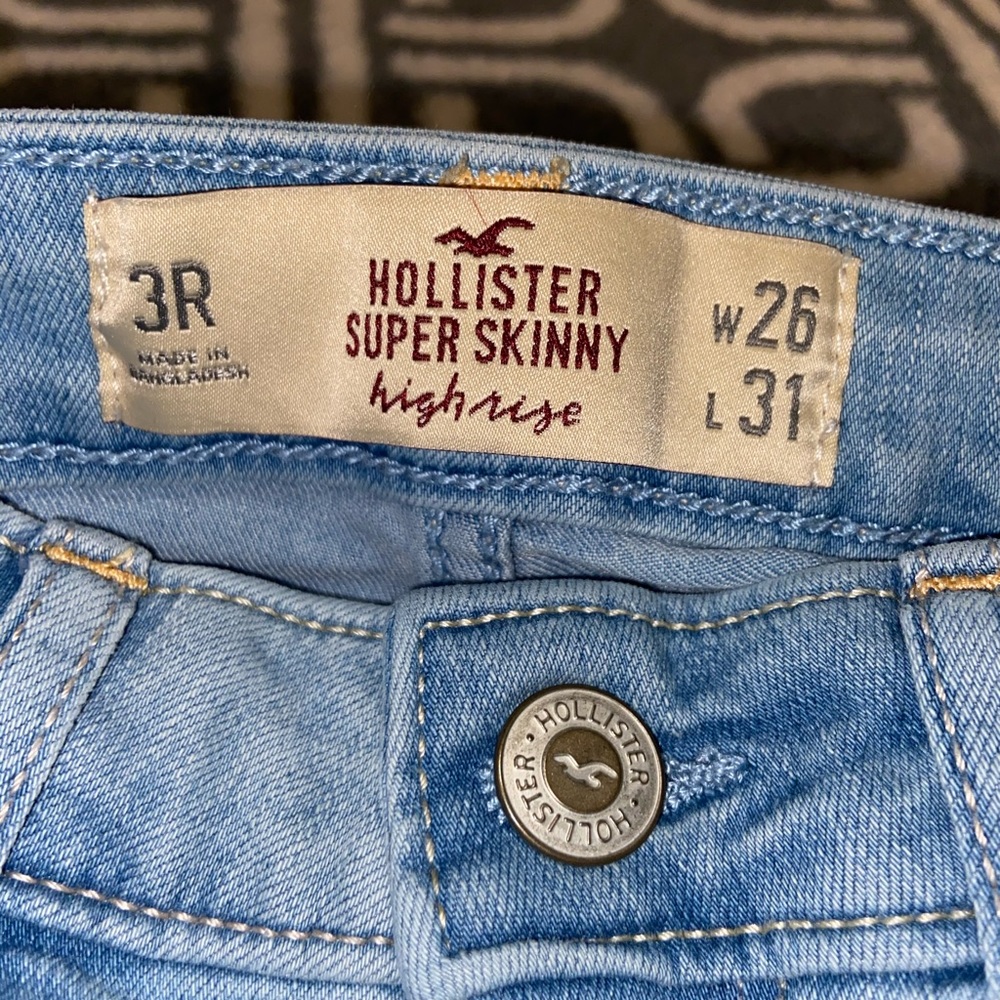Hollister Skinny Jeans - Picture 2 of 2